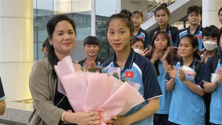 Kết thúc hành trình ấn tượng, U18 nữ Việt Nam về nước